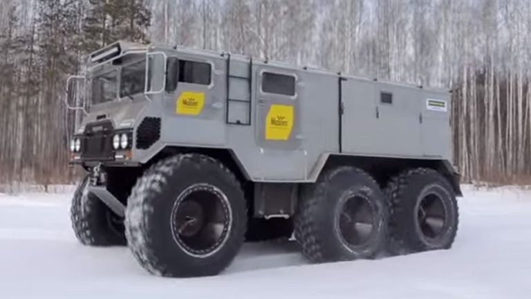 Team of Russian “Daredevils” to head to North Pole using a Burlak custom Truck