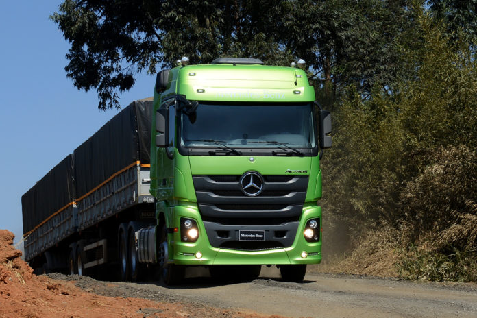 Brasilien: Daimler Nutzfahrzeug-Sparten bauen Marktposition über alle Segmente weiter aus