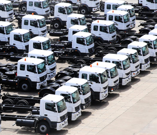 Sales milestone for Daimler Trucks