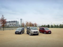 New family of Ford Tourneo people movers makes public debut
