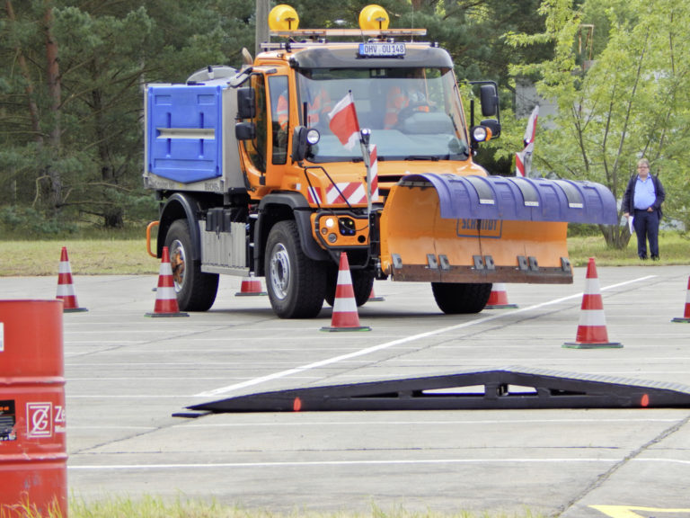 Mercedes-Benz Unimog is snowploughing star