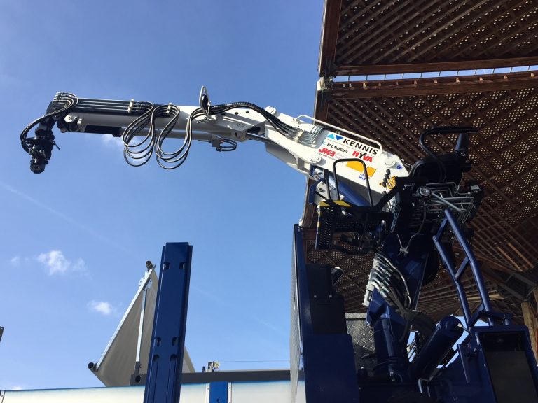 Hyva makes a key step in Electric Mobility with the new E-Power Crane
