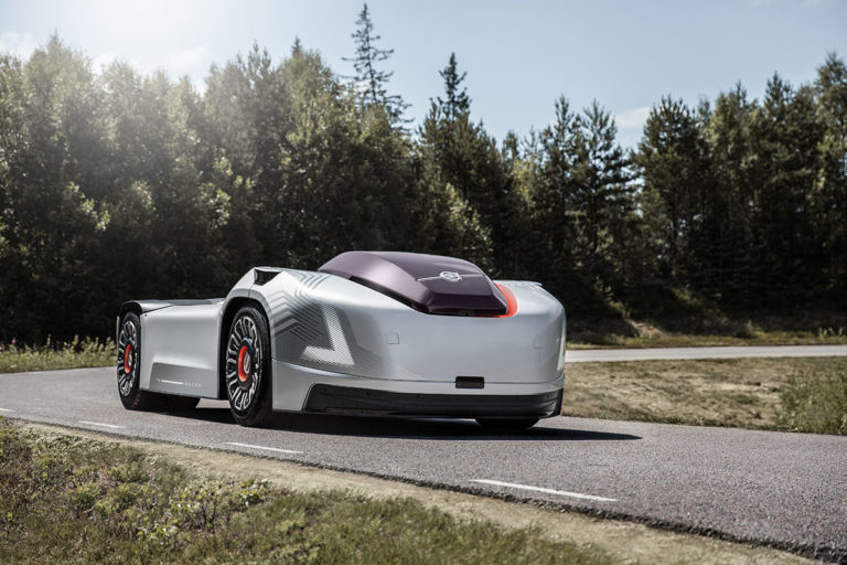 Volvo Trucks presents its future transport solution